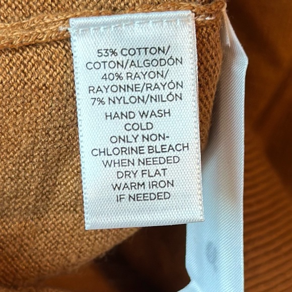 NWT loft short sleeve top size S petite. Caramel color , excellent condition - Picture 5 of 9